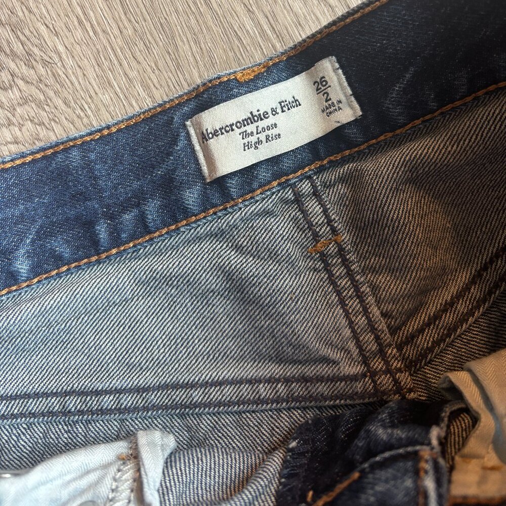 Abercrombie High Rise Loose Wide Leg Jean Dark Marble Color Wash size 26 - Picture 11 of 15